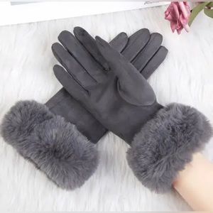 Warm winter gloves